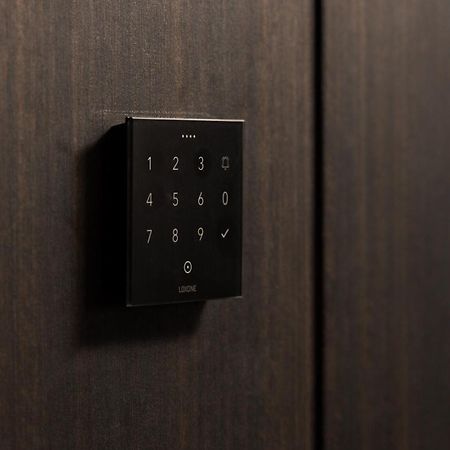 Erika'S Apartments Приштина Экстерьер фото