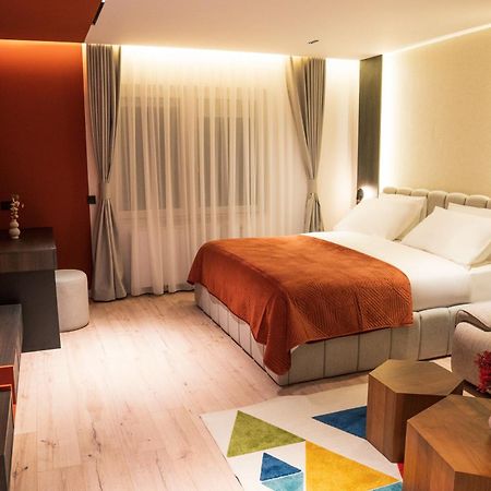 Erika'S Apartments Приштина Экстерьер фото