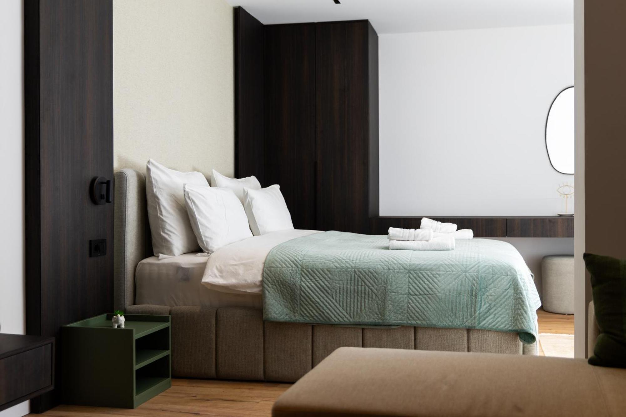 Erika'S Apartments Приштина Экстерьер фото