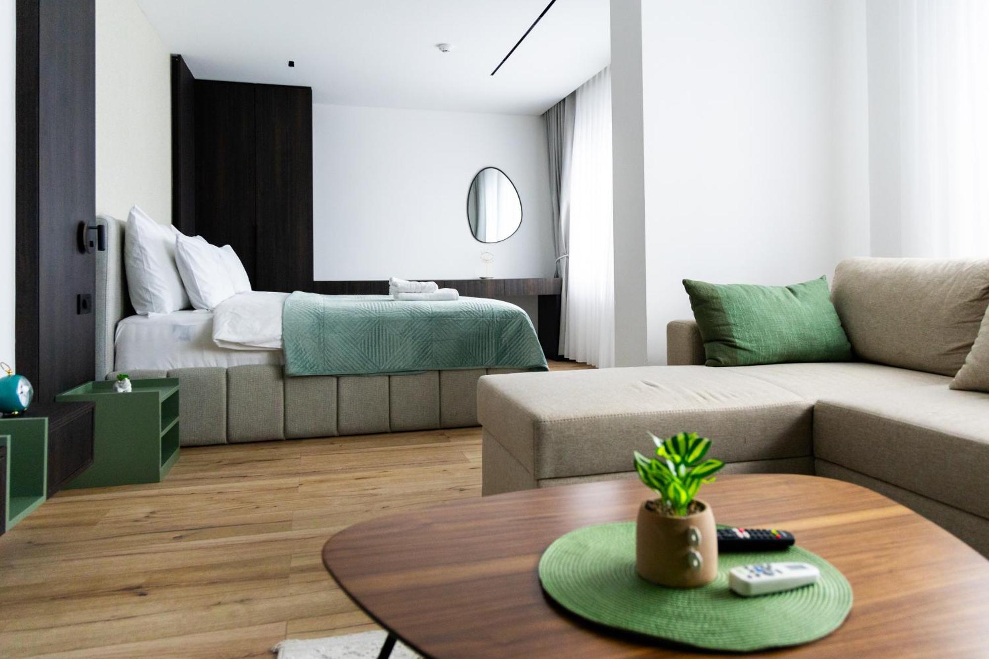 Erika'S Apartments Приштина Экстерьер фото