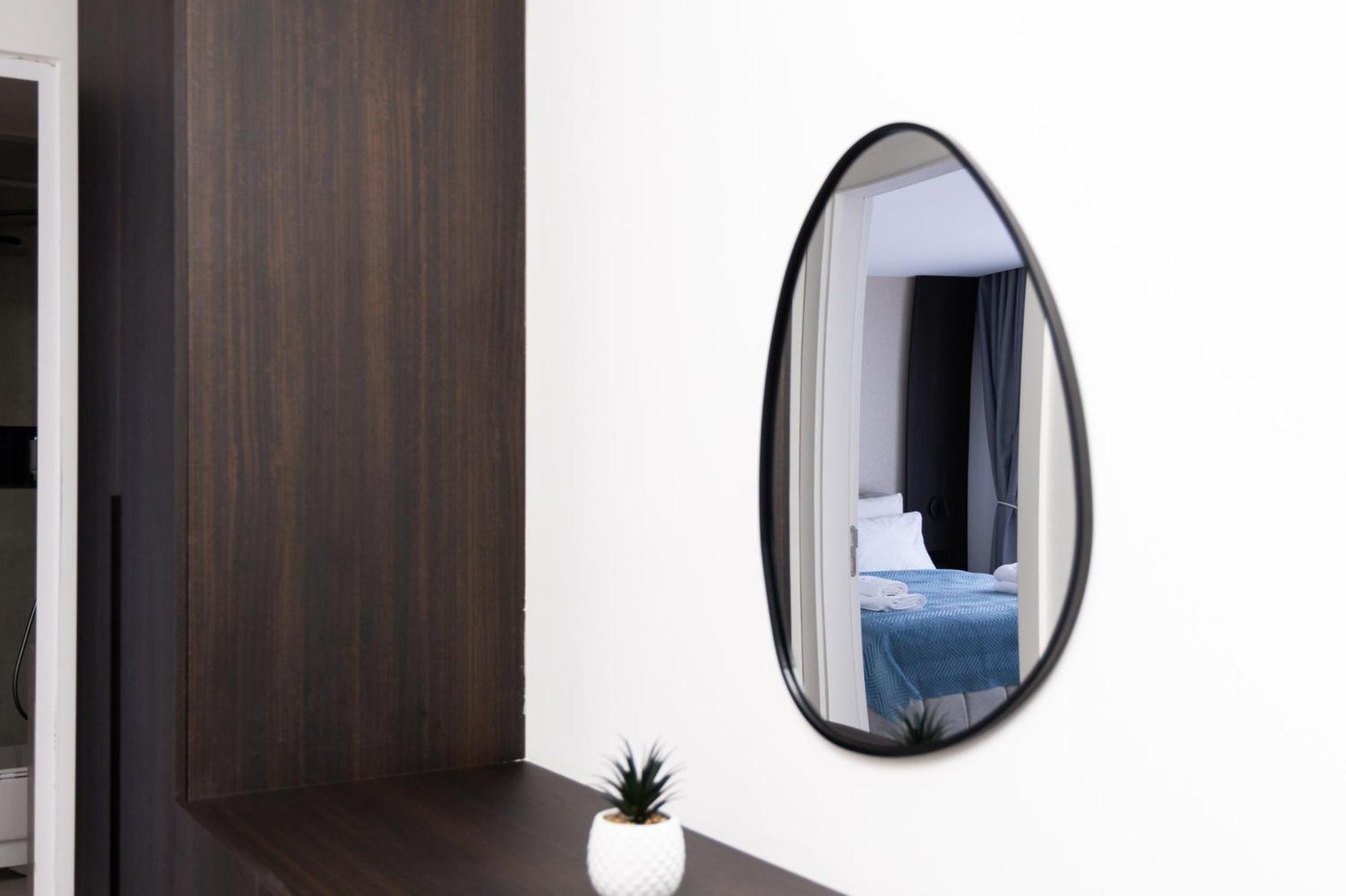 Erika'S Apartments Приштина Экстерьер фото