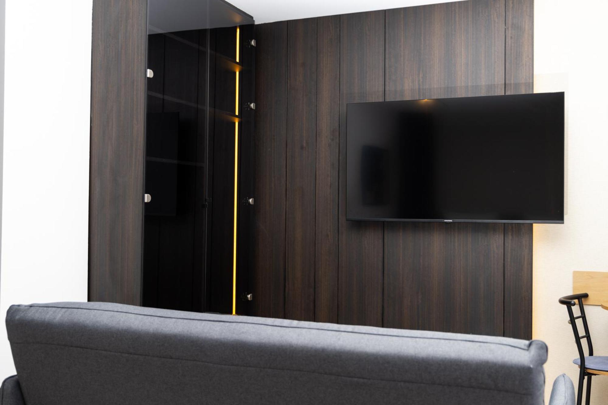 Erika'S Apartments Приштина Экстерьер фото