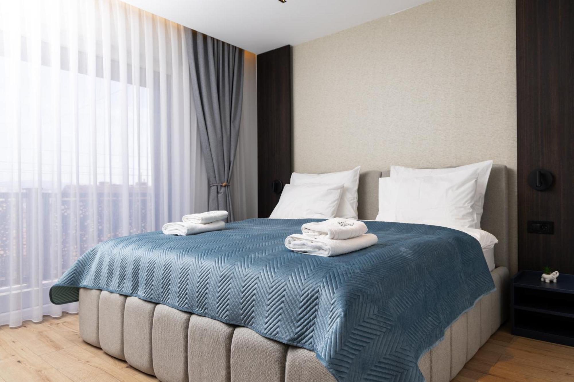 Erika'S Apartments Приштина Экстерьер фото