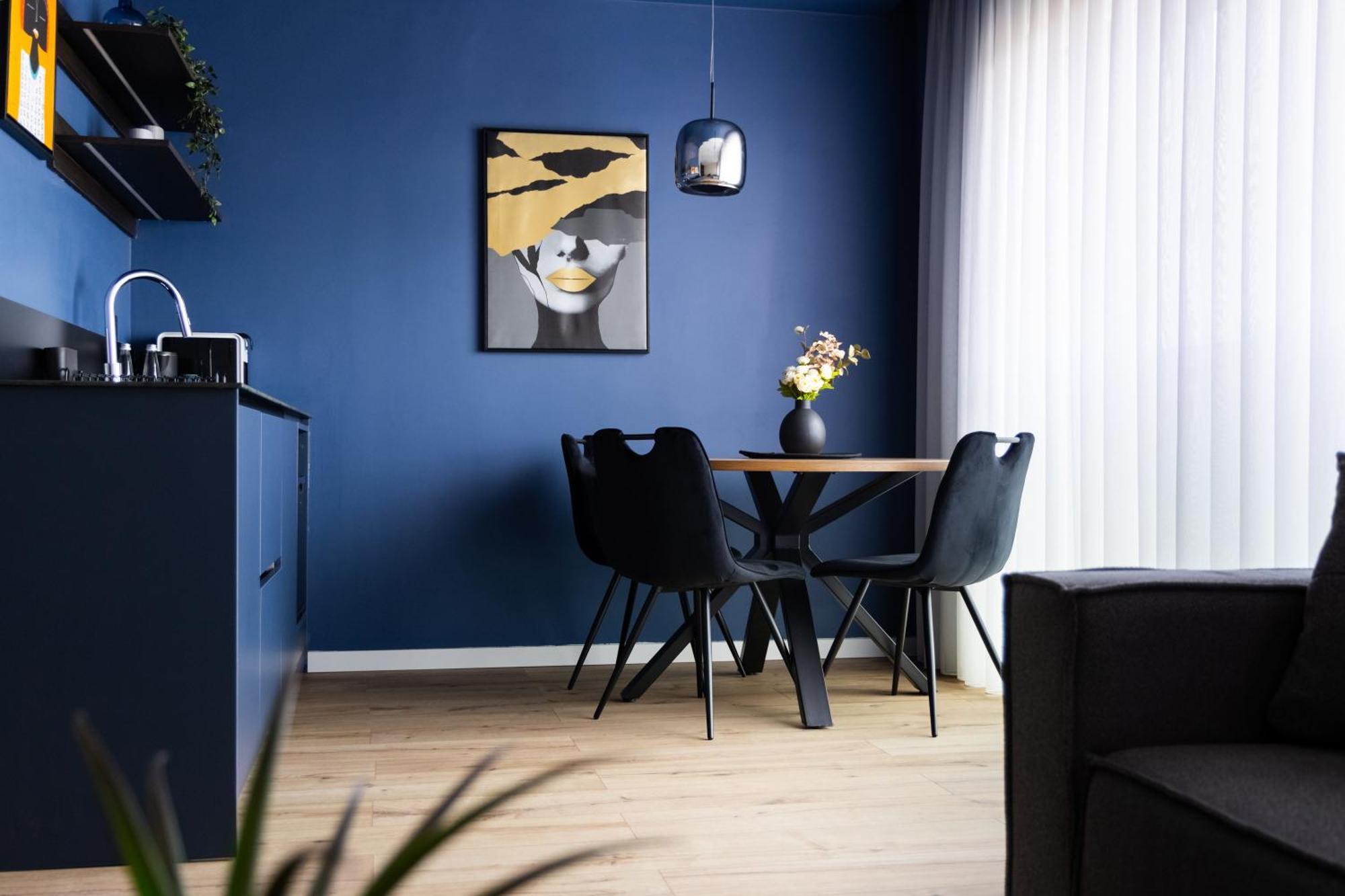 Erika'S Apartments Приштина Экстерьер фото